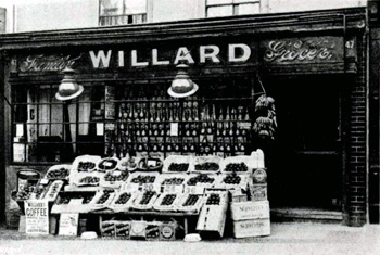 The Shop front of 47 High Street in 1910